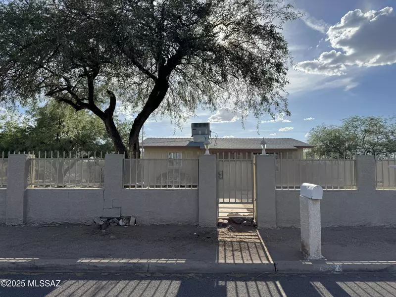 4702 S 15th Avenue, Tucson, AZ 85714