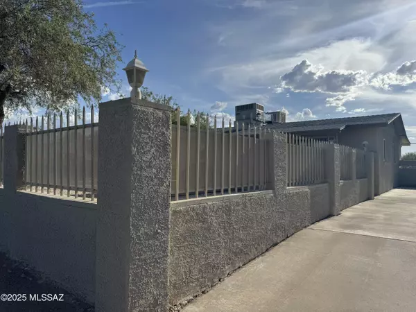 Tucson, AZ 85714,4702 S 15th Avenue