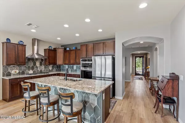 8164 S Expedition Drive, Tucson, AZ 85747