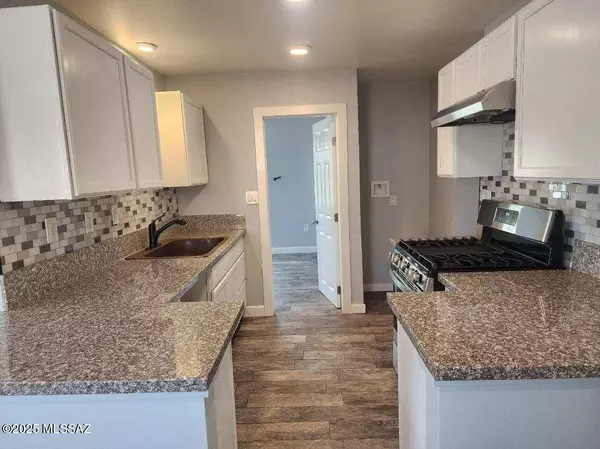 Tucson, AZ 85705,737 W Alturas Street