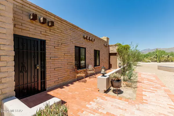 Tucson, AZ 85749,3901 N Smokey Topaz Lane