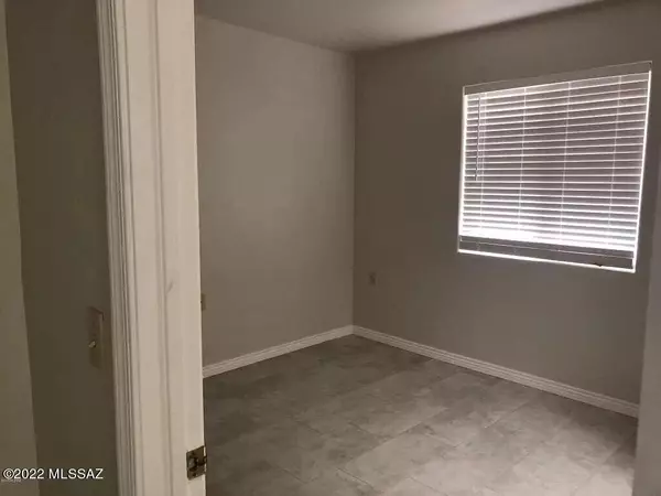 Tucson, AZ 85716,3841 N Country Club Road ##2