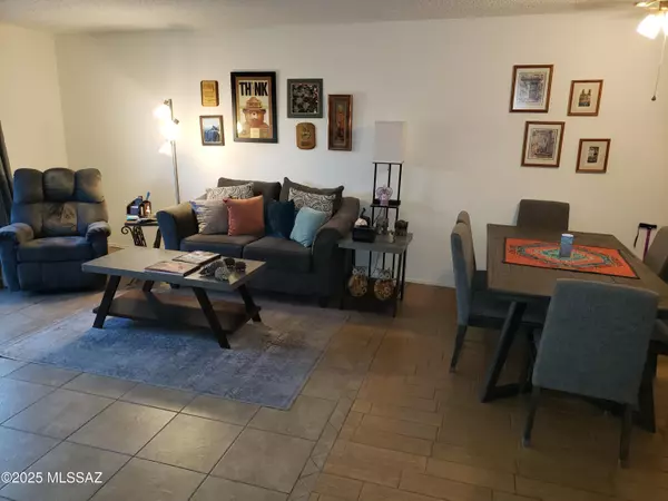 Tucson, AZ 85710,982 S Pantano Road