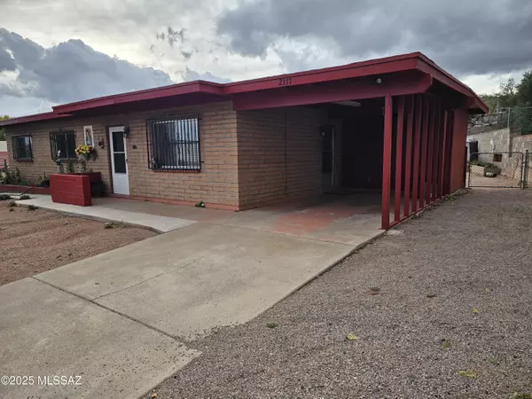 Nogales, AZ 85621,2337 N Calle Santa Ana