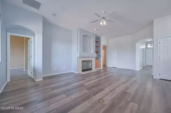 Tucson, AZ 85748,1276 S Desert Vista Drive