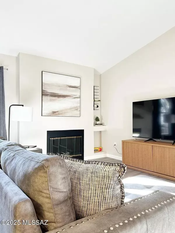 Tucson, AZ 85745,101 S Players Club Drive #25201