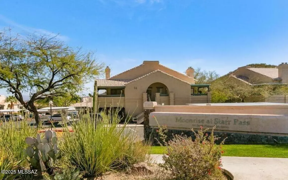 Tucson, AZ 85745,101 S Players Club Drive #25201
