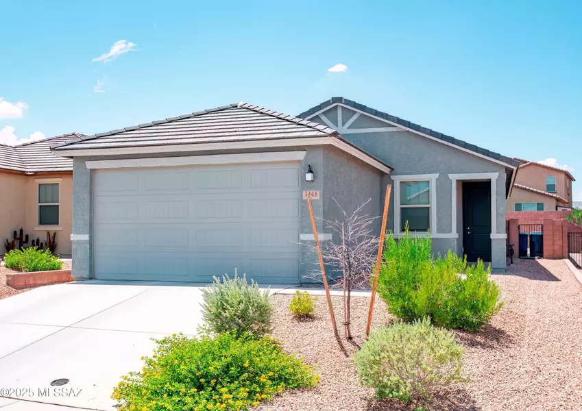 7946 S Golden Bell Drive, Tucson, AZ 85747
