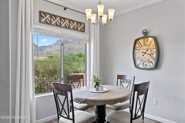 Tucson, AZ 85750,7050 E Sunrise Drive ## 10104