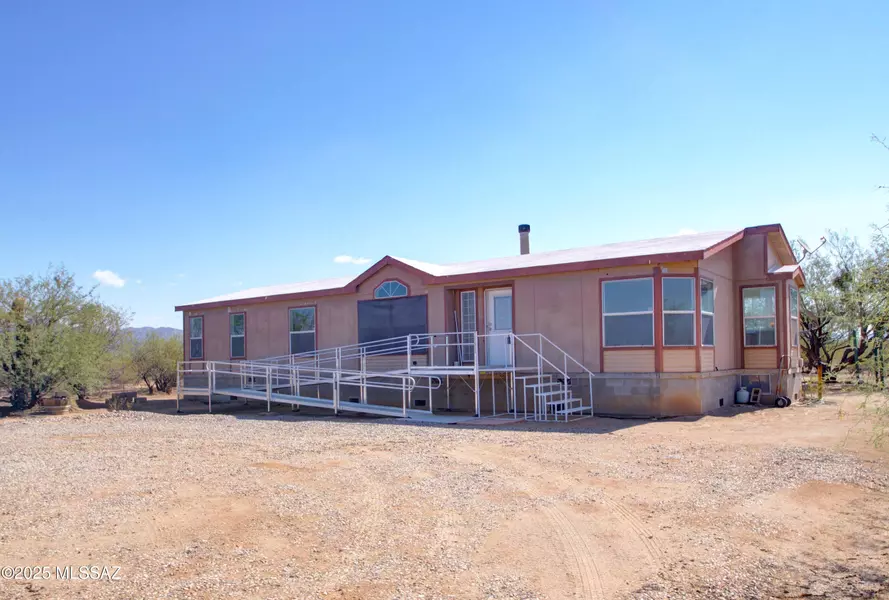 10590 W Bopp Road, Tucson, AZ 85735