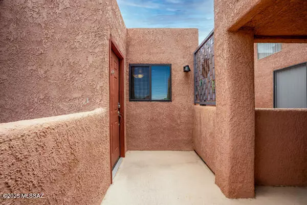 Tucson, AZ 85750,5051 N Sabino Canyon Road #UNIT 2141