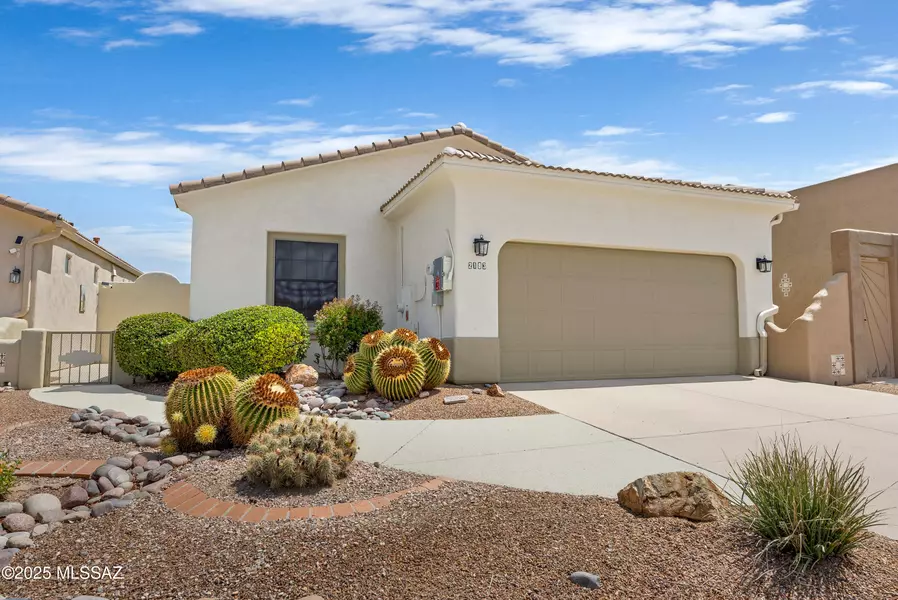 2183 S Via Alonso, Green Valley, AZ 85614