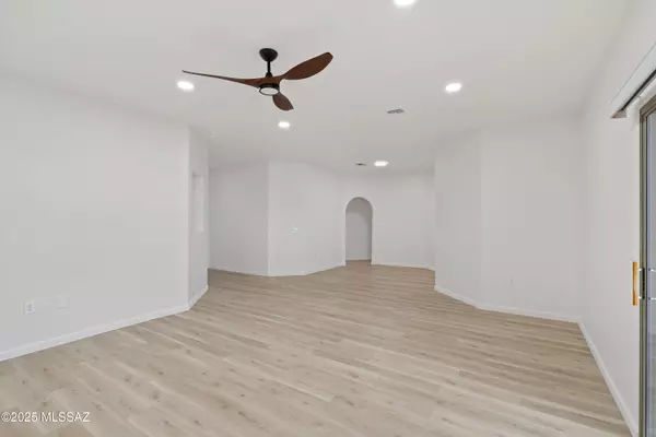 Tucson, AZ 85713,2067 W Cadbury Court