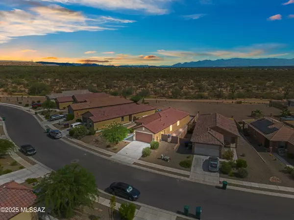 806 W Calle Calca, Sahuarita, AZ 85629