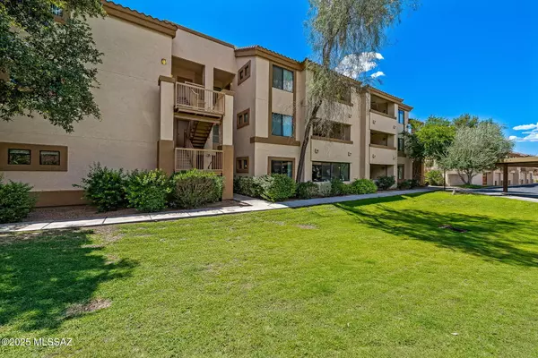 2550 E River Road #13105,  Tucson,  AZ 85718