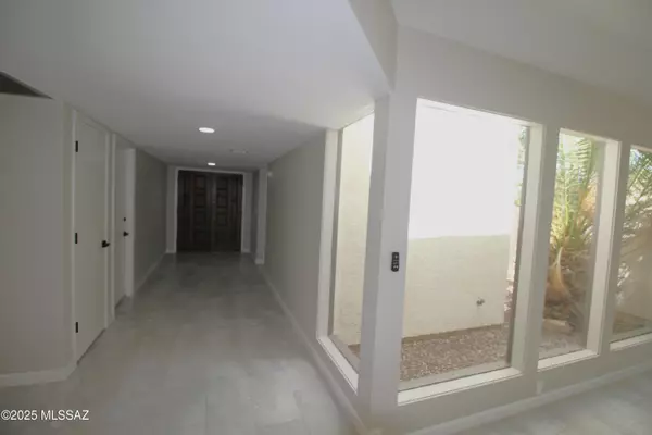 Tucson, AZ 85715,1370 N Via Ronda Oeste