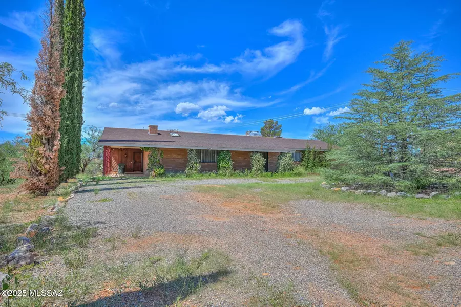 1548 Hummingbird Lane, Sierra Vista, AZ 85635