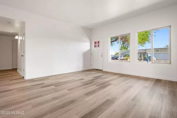 Tucson, AZ 85706,166 W Calle Nueva Vida