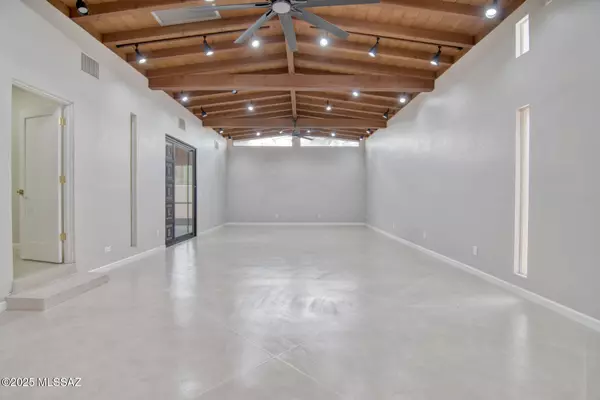 Tucson, AZ 85711,3910 E Calle De Jardin