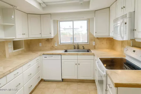 Green Valley, AZ 85614,143 E Santa Chalice Drive