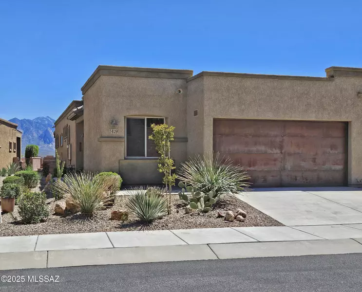 5829 S Waynes Way, Green Valley, AZ 85622