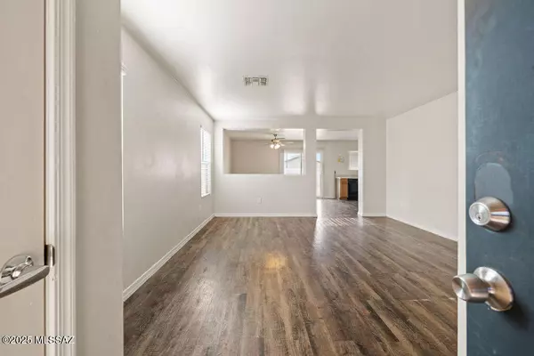 Tucson, AZ 85757,8296 W Redshank Drive