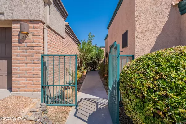 Green Valley, AZ 85614,570 W Union Bell Drive