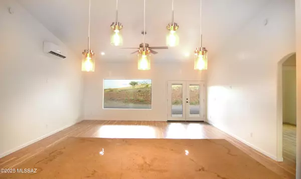 Patagonia, AZ 85624,111 Red Mountain Court