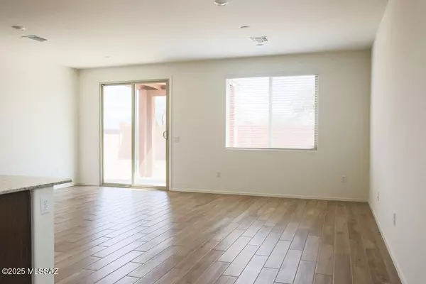 Sahuarita, AZ 85629,921 W Calle Alta Curva