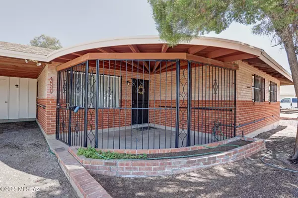 Tucson, AZ 85710,6453 E Calle Luna