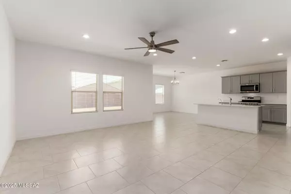 Vail, AZ 85641,12774 E Joffroy Drive