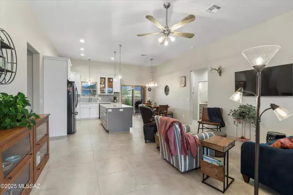 Benson, AZ 85602,3111 W Rock Chimney Place