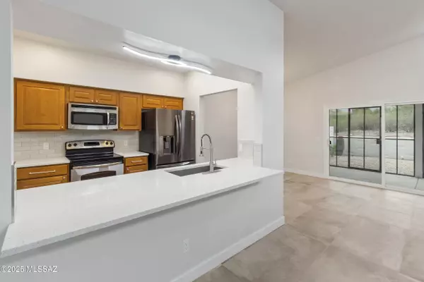 7413 E Wandering Road, Tucson, AZ 85750