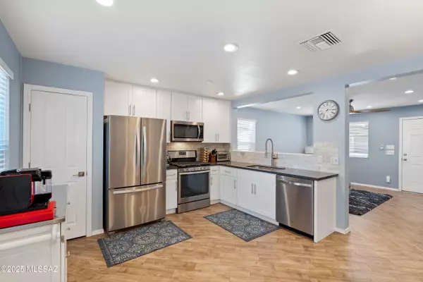 Tucson, AZ 85712,4275 E Parting Waters Way