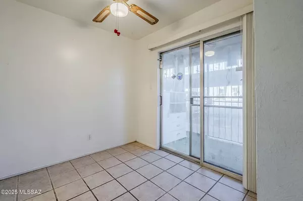 Tucson, AZ 85712,1600 N Wilmot Road #138