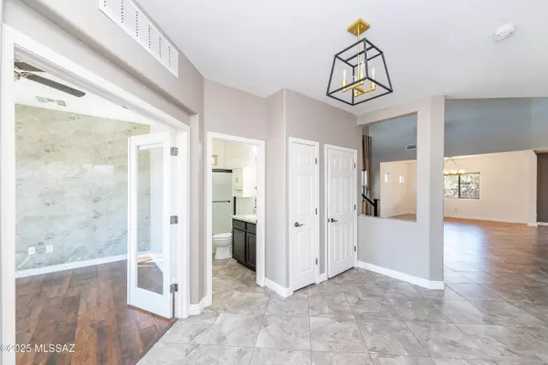 Marana, AZ 85653,8928 W Silent Saguaro Drive