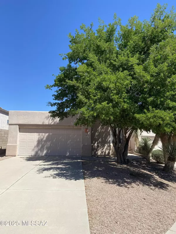 7381 E Placita Luz De La Luna, Tucson, AZ 85715