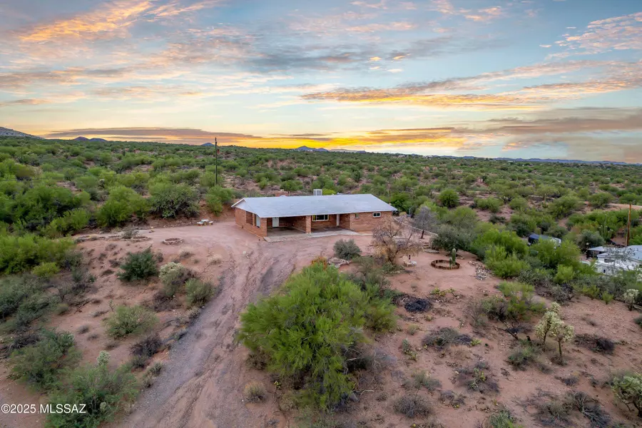 408 S Rolfs Ave, Mammoth, AZ 85618