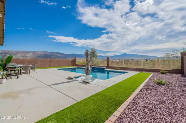 8111 S Soltero Mine Drive, Tucson, AZ 85747