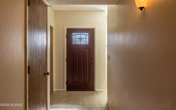 Tucson, AZ 85710,8925 E Calle Diego