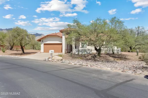 8121 E Coronado Road, Tucson, AZ 85750