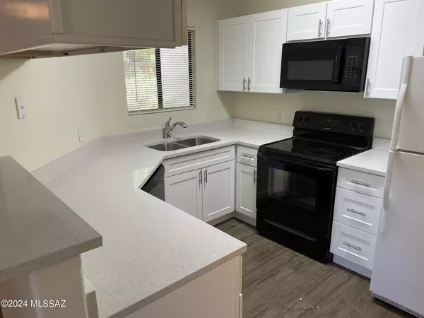 Tucson, AZ 85750,5751 N Kolb Road #20102