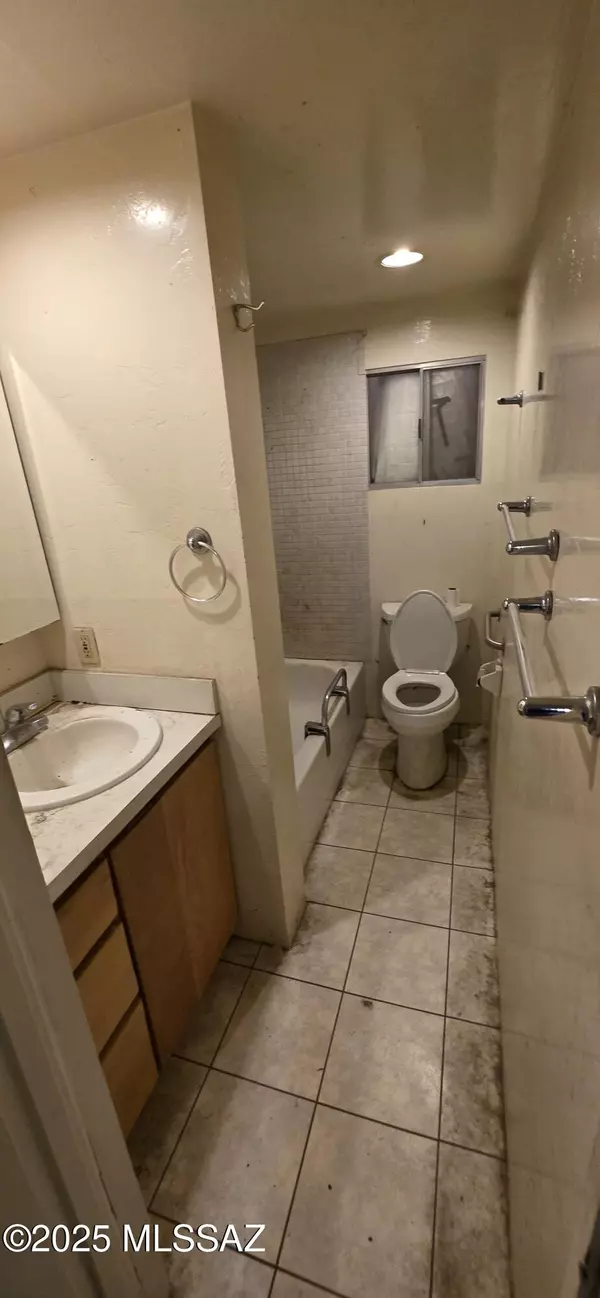 Tucson, AZ 85719,2011 E 18th Street