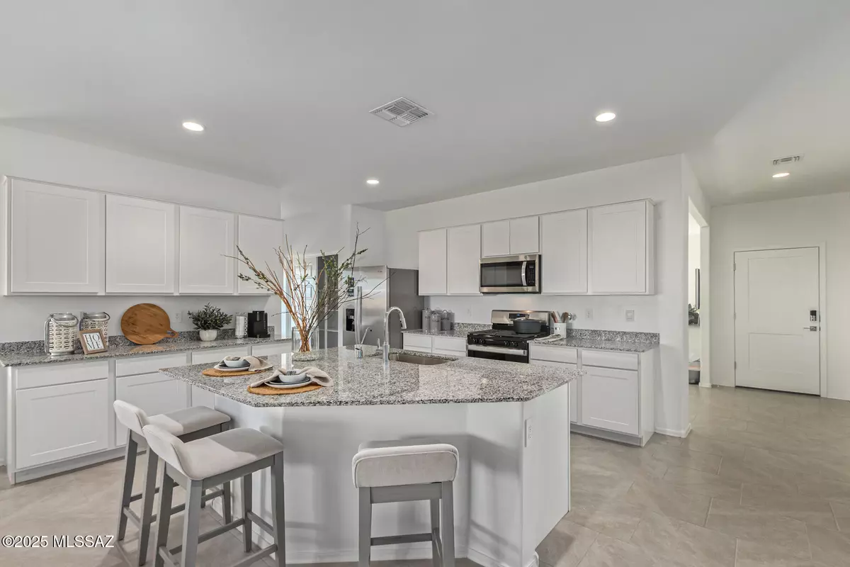 Vail, AZ 85641,1145 S Nedra Place