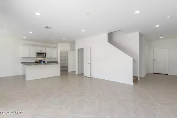 7639 S Best Mate Place, Tucson, AZ 85756