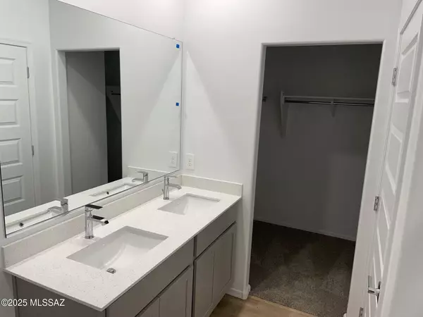 Vail, AZ 85641,12213 E Morris Carson Drive