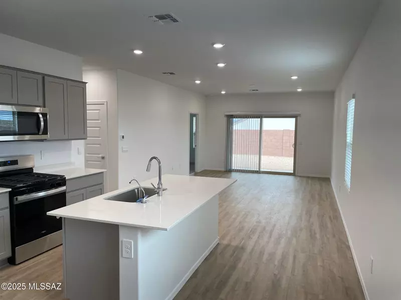 12213 E Morris Carson Drive, Vail, AZ 85641