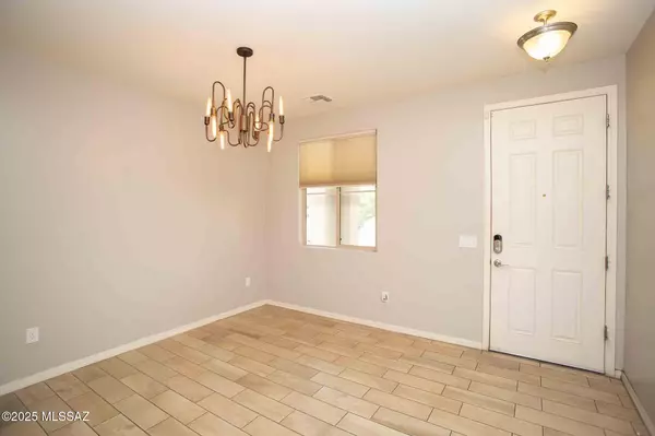 Tucson, AZ 85742,6152 W Bandelier Court