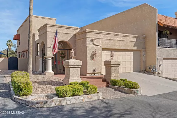 6492 N Green Briar Drive, Tucson, AZ 85718