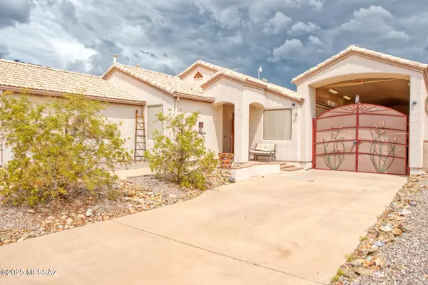 Tucson, AZ 85713,2713 S Desert Hawk Place